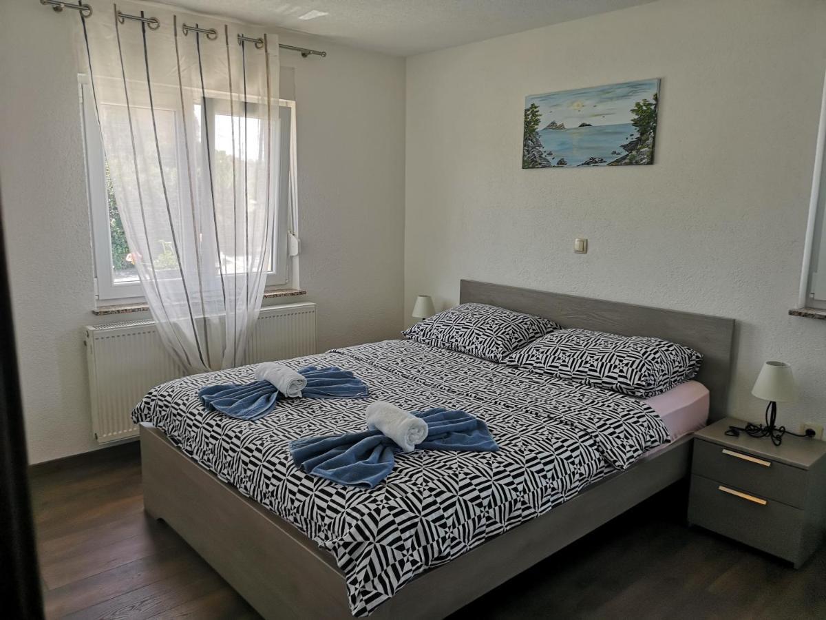 Apartmani Manda Омишаль Екстер'єр фото