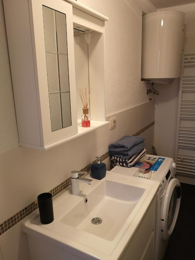 Apartmani Manda Омишаль Екстер'єр фото